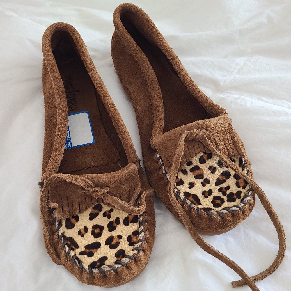 Minnetonka Brown Leopard Moccasins